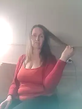 Snapshot of Evelina_cute chatting on December 25, 2024, 8:50 pm Evelina cute online show from December 25, 2024, 8:50 pm