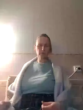 Snapshot of Evelina_cute chatting on January 12, 2025, 12:28 am Evelina cute online show from January 12, 2025, 12:28 am