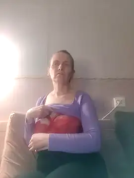 Snapshot of Evelina_cute chatting on January 19, 2025, 9:13 pm Evelina cute online show from January 19, 2025, 9:13 pm