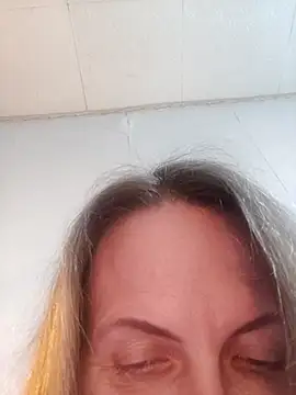 Evelina cute online show from April 10, 2026, 4:12 pm