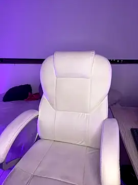 Snapshot of nyna_1 chatting on September 18, 2025, 11:51 pm nyna 1 online show from September 18, 2025, 11:51 pm