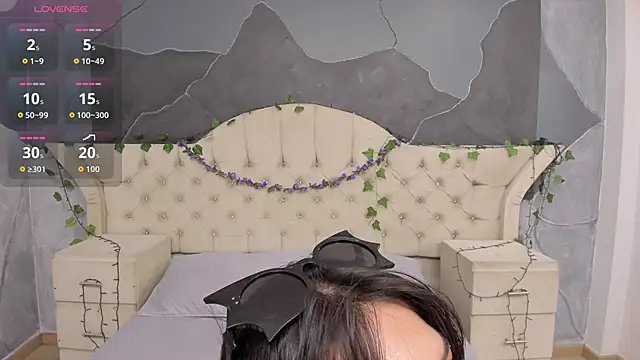 AmberGreyy  online show from November 7, 2025, 6:08 pm