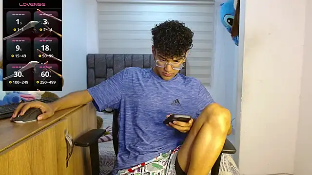 Snapshot of harrytwink18 chatting on September 9, 2025, 3:11 pm harrytwink18 online show from September 9, 2025, 3:11 pm