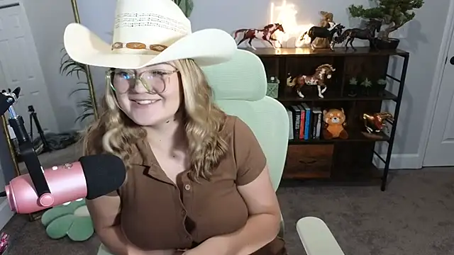 Snapshot of rodeobrii chatting on October 27, 2025, 12:58 am rodeobrii online show from October 27, 2025, 12:58 am