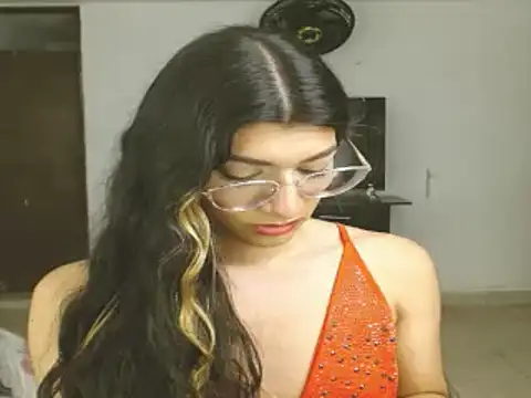 engielphoenis14 online show from January 15, 2025, 10:38 am