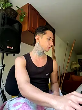 ArchiGoldd online show from September 25, 2025, 10:24 pm