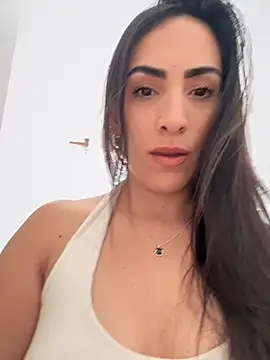 alessandra-a online show from February 8, 2026, 7:06 pm