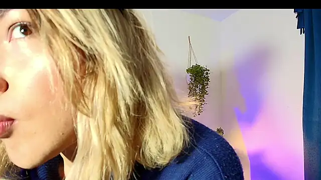 TomLondon  online show from September 30, 2025, 12:21 pm