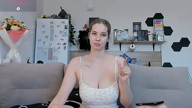 Snapshot of Girl_alone_home chatting on July 2, 2026, 3:18 pm Girl alone home online show from July 2, 2026, 3:18 pm