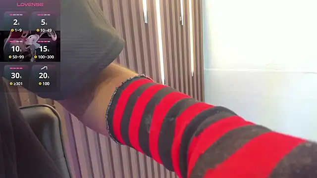 Tiff Valentine online show from February 10, 2025, 9:15 pm