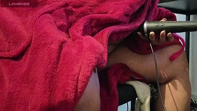 MrAndMrsCrook online show from September 21, 2025, 1:57 pm