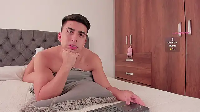 Snapshot of jordanmuskk chatting on November 11, 2025, 8:09 pm jordanmuskk online show from November 11, 2025, 8:09 pm