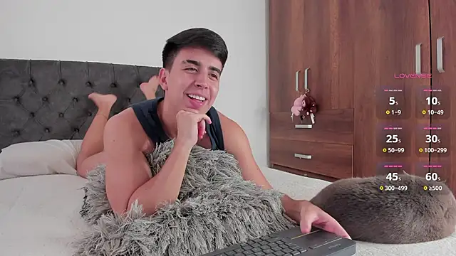 Snapshot of jordanmuskk chatting on December 2, 2025, 8:59 pm jordanmuskk online show from December 2, 2025, 8:59 pm