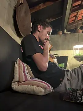 Snapshot of hotcamboy420 chatting on February 26, 2025, 5:31 am hotcamboy420 online show from February 26, 2025, 5:31 am