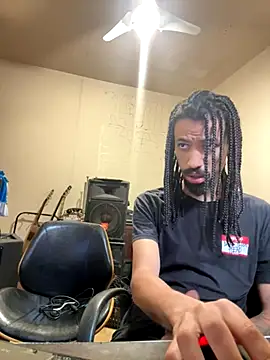 Snapshot of hotcamboy420 chatting on October 2, 2025, 2:35 pm hotcamboy420 online show from October 2, 2025, 2:35 pm