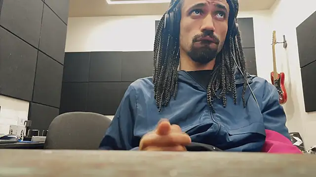 hotcamboy420 online show from November 12, 2025, 2:34 am