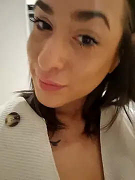 LydiaMaus96 online show from November 6, 2025, 2:07 pm