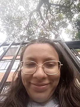 karlamorris  online show from September 9, 2025, 1:43 pm