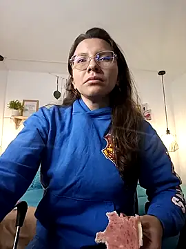 karlamorris  online show from September 15, 2025, 1:22 pm