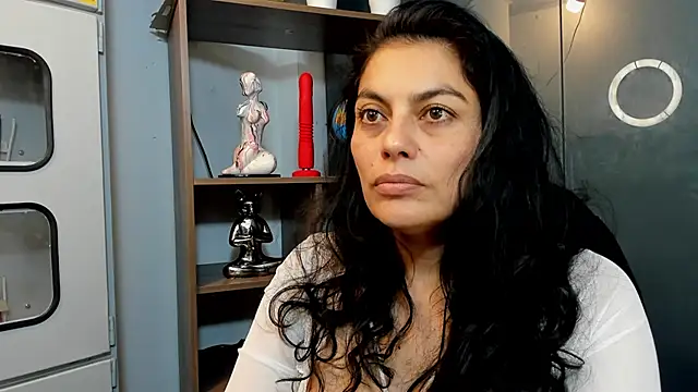 Lust Mom41 online show from December 6, 2024, 9:02 pm