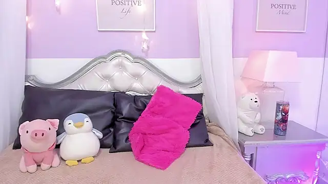 Snapshot of AlanaJones1 chatting on March 20, 2025, 7:14 am AlanaJones1 online show from March 20, 2025, 7:14 am