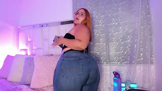 LeahxBarker online show from February 13, 2026, 1:45 am