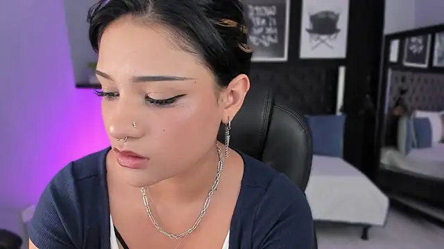 renee shelby  online show from March 9, 2026, 8:24 pm