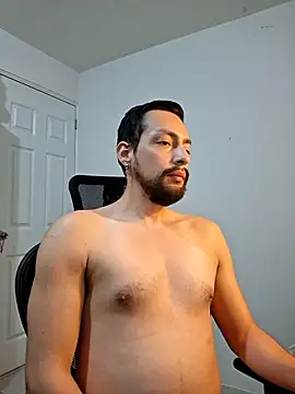 Andresarr93 online show from November 26, 2025, 8:32 pm