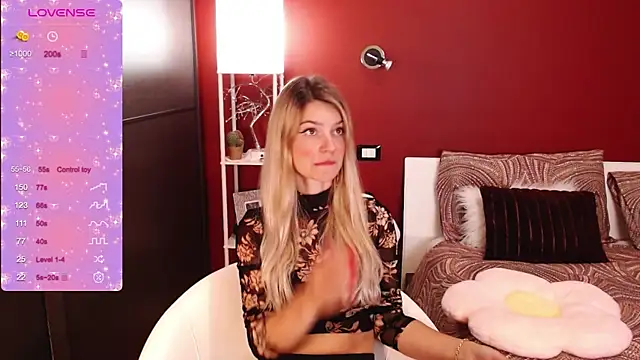 Snapshot of sexy_blondegirl chatting on December 14, 2024, 2:42 pm sexy blondegirl online show from December 14, 2024, 2:42 pm