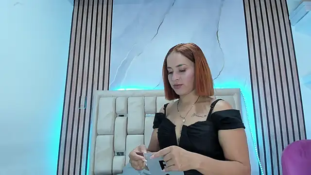 ChloeParkss  online show from December 11, 2024, 12:12 pm