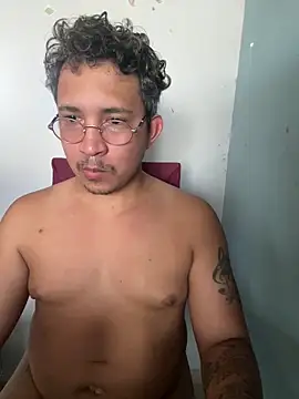 Snapshot of adelgado777 chatting on May 26, 2026, 5:20 pm adelgado777 online show from May 26, 2026, 5:20 pm