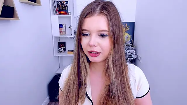 Snapshot of FollowLovee chatting on January 8, 2025, 11:30 pm FollowLovee online show from January 8, 2025, 11:30 pm