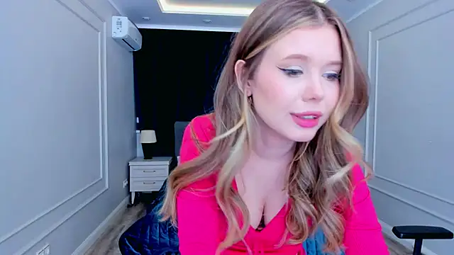 Snapshot of FollowLovee chatting on January 25, 2025, 5:40 pm FollowLovee online show from January 25, 2025, 5:40 pm