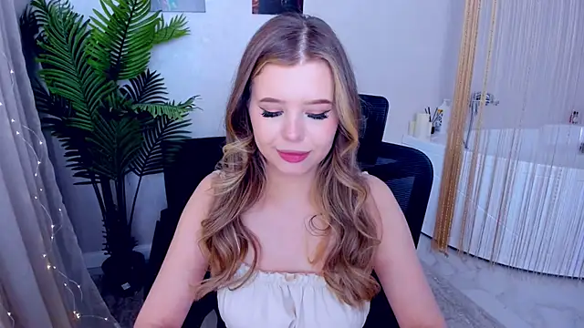 Snapshot of FollowLovee chatting on February 15, 2025, 6:12 pm FollowLovee online show from February 15, 2025, 6:12 pm