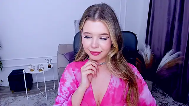 Snapshot of FollowLovee chatting on March 13, 2025, 2:16 am FollowLovee online show from March 13, 2025, 2:16 am