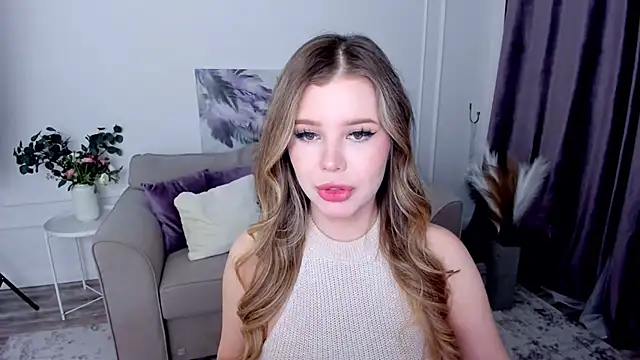 Snapshot of FollowLovee chatting on October 4, 2025, 7:34 pm FollowLovee online show from October 4, 2025, 7:34 pm