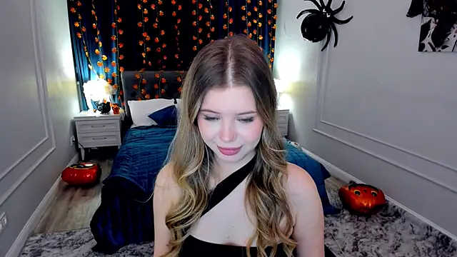 Snapshot of FollowLovee chatting on October 15, 2025, 7:47 pm FollowLovee online show from October 15, 2025, 7:47 pm