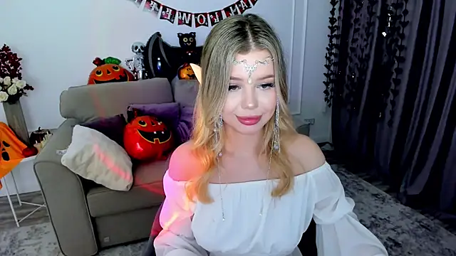 Snapshot of FollowLovee chatting on October 31, 2025, 5:47 pm FollowLovee online show from October 31, 2025, 5:47 pm