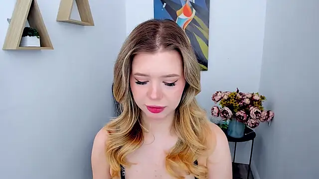 FollowLovee online show from February 23, 2026, 7:33 pm