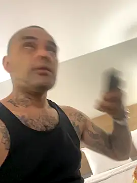 Houstonslong1 online show from September 19, 2025, 5:02 pm