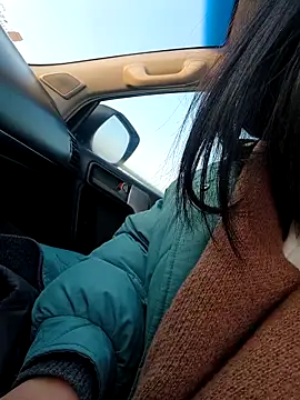 Snapshot of NIAN-er chatting on December 21, 2025, 7:04 am NIAN-er online show from December 21, 2025, 7:04 am