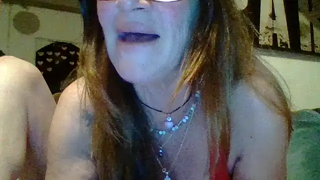 gildamilf online show from April 1, 2026, 7:44 pm