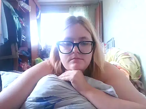 DesireMelissa online show from September 24, 2025, 6:39 am