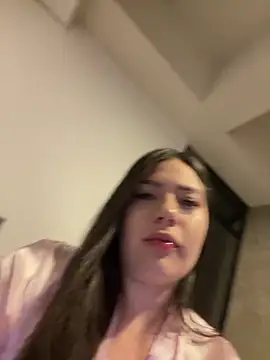 Latina vanessa online show from April 18, 2026, 2:15 am