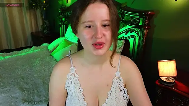 SquirtBabee online show from April 15, 2026, 3:52 pm