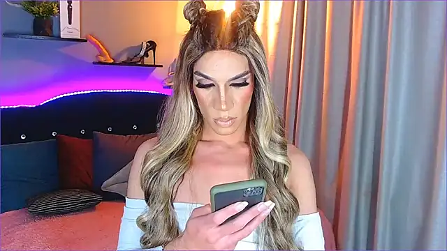 camila hootie online show from December 24, 2024, 7:49 am