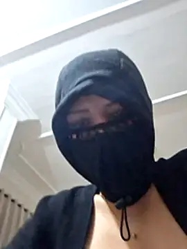 Snapshot of Rozittaa chatting on February 4, 2026, 5:08 pm Rozittaa online show from February 4, 2026, 5:08 pm