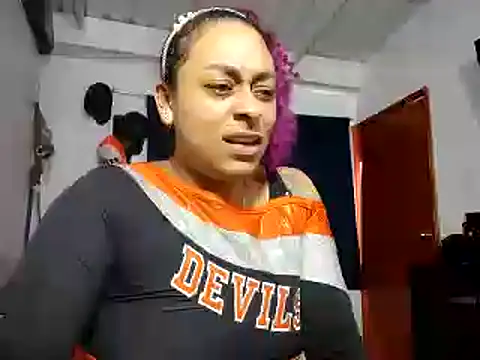 Snapshot of Cata_Blue__ chatting on January 30, 2025, 5:49 pm Cata Blue online show from January 30, 2025, 5:49 pm