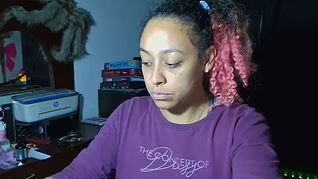 Snapshot of Cata_Blue__ chatting on November 17, 2025, 3:40 pm Cata Blue online show from November 17, 2025, 3:40 pm