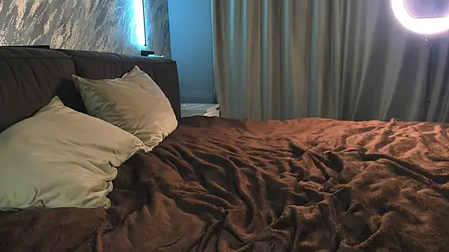 laflamebella online show from May 3, 2026, 4:35 pm